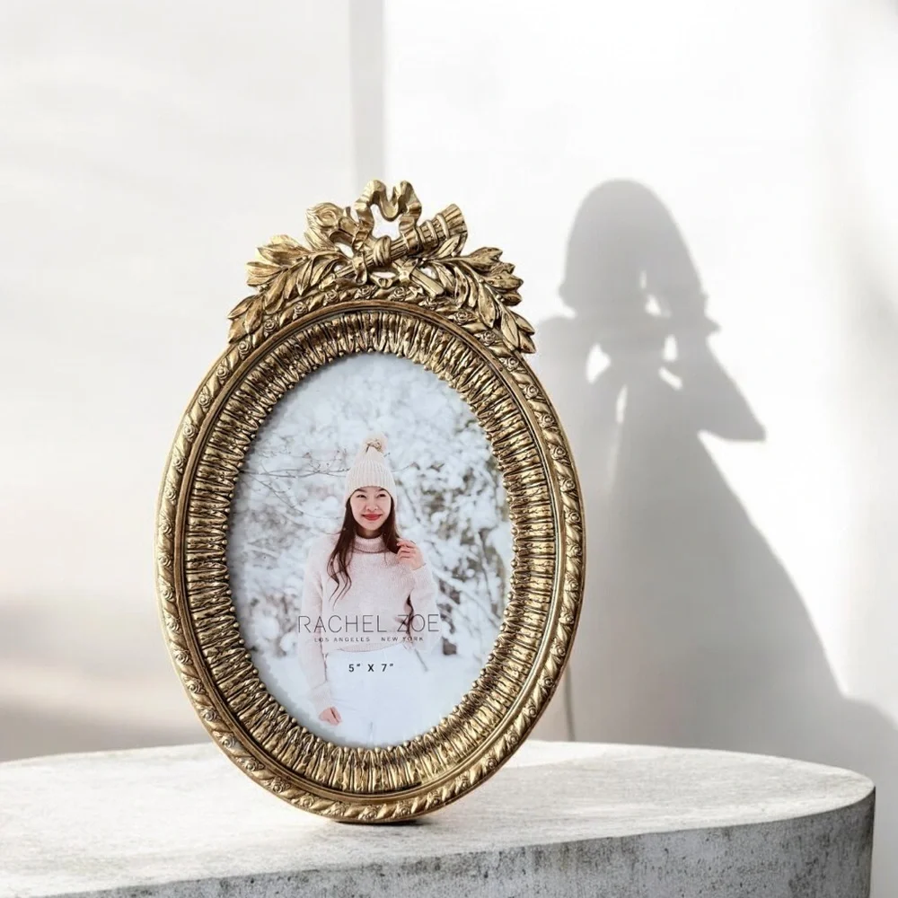 Elegant Gold Oval Picture Frame antique style for 5x7” photo